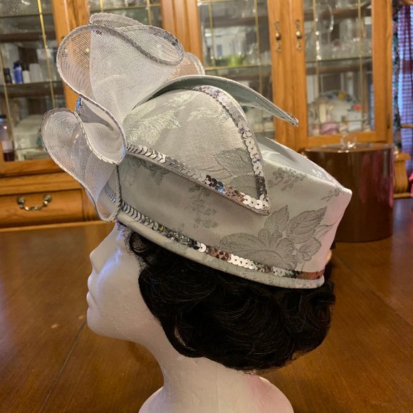 Hat - Picture 4 of 4